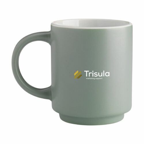 Grønn kopp med Trisula-logo